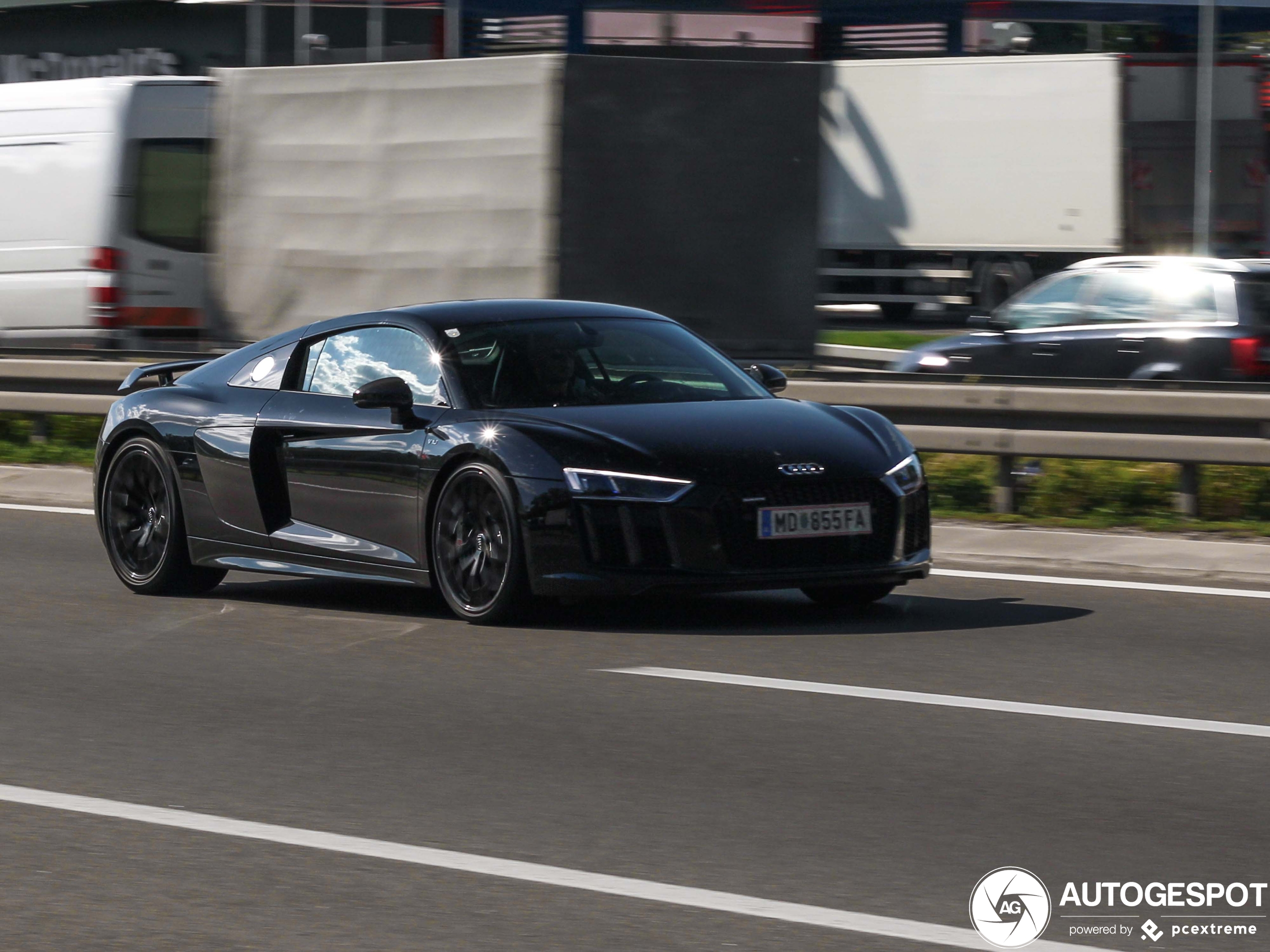 Audi R8 V10 Plus 2015