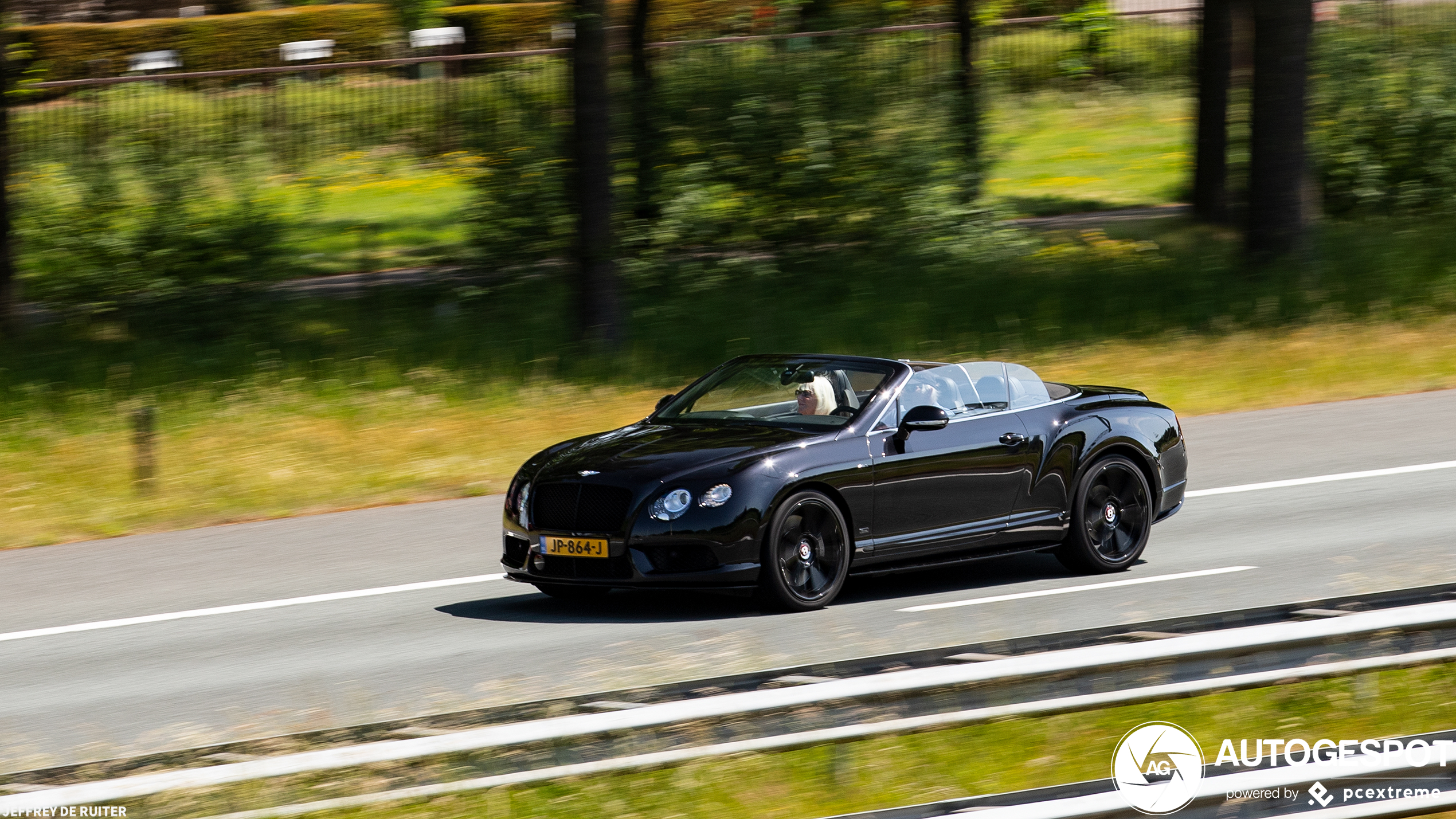 Bentley Continental GTC V8 S Concours Series