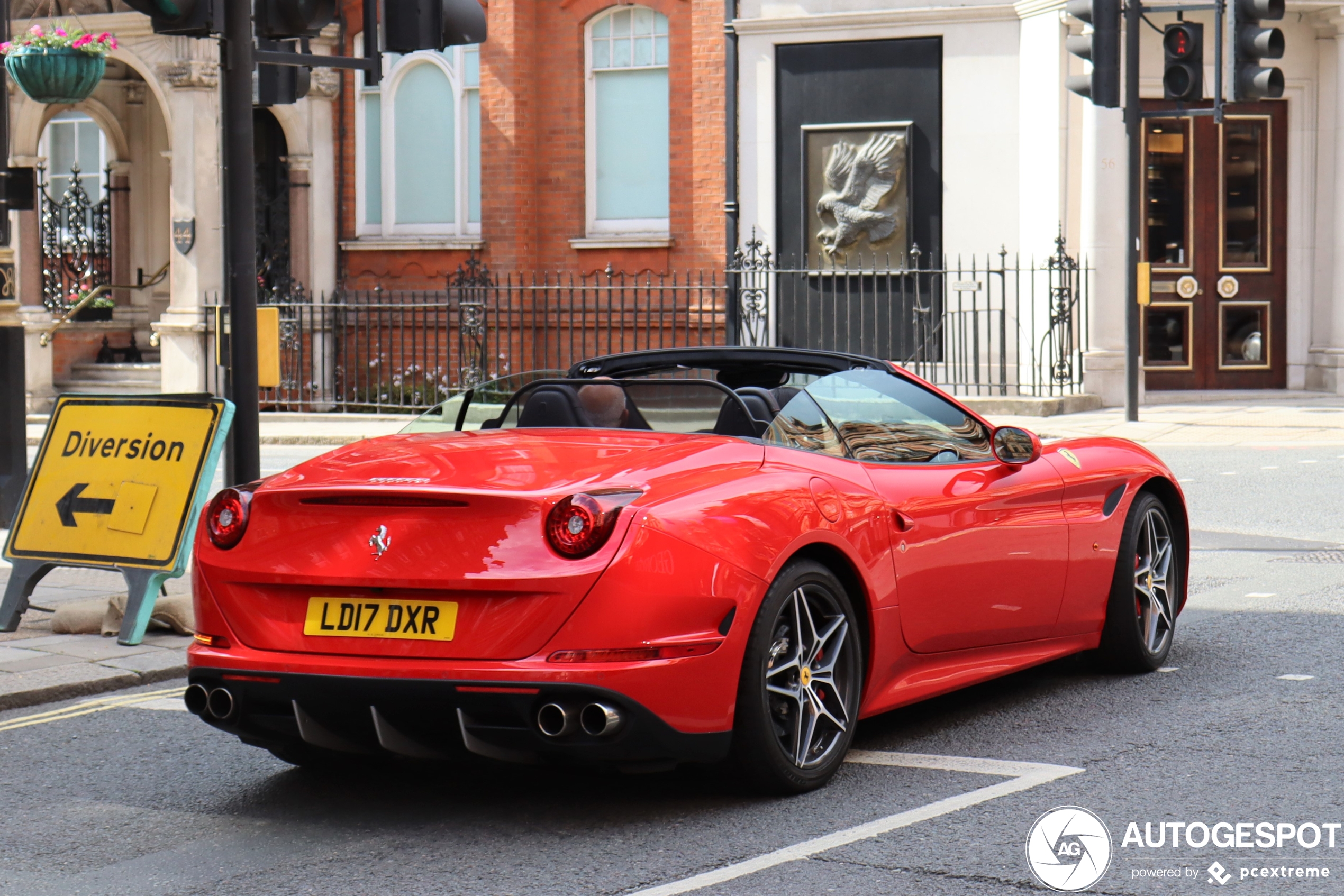 Ferrari California T