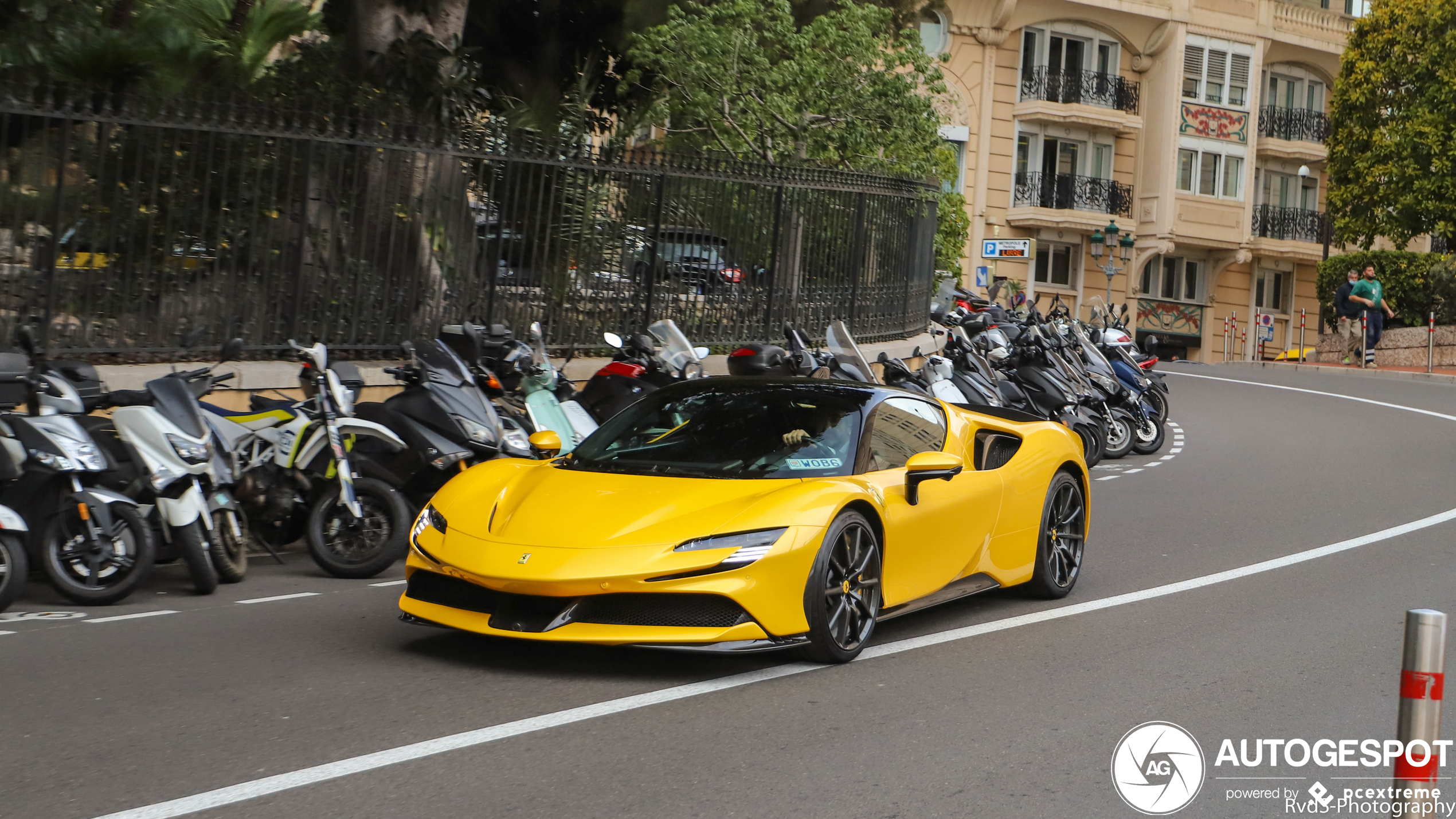 Ferrari SF90 Stradale Assetto Fiorano