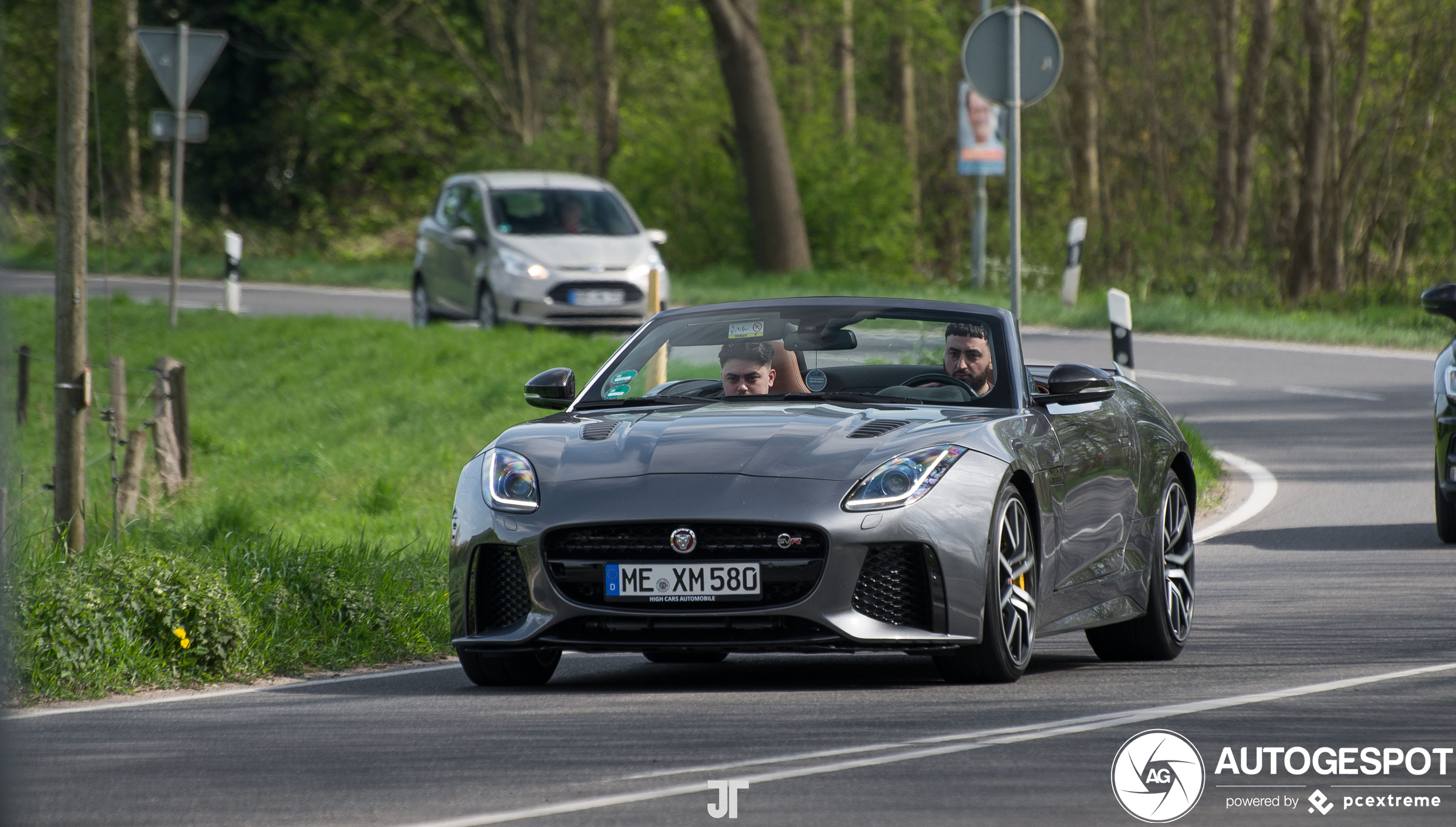 Jaguar F-TYPE SVR Convertible