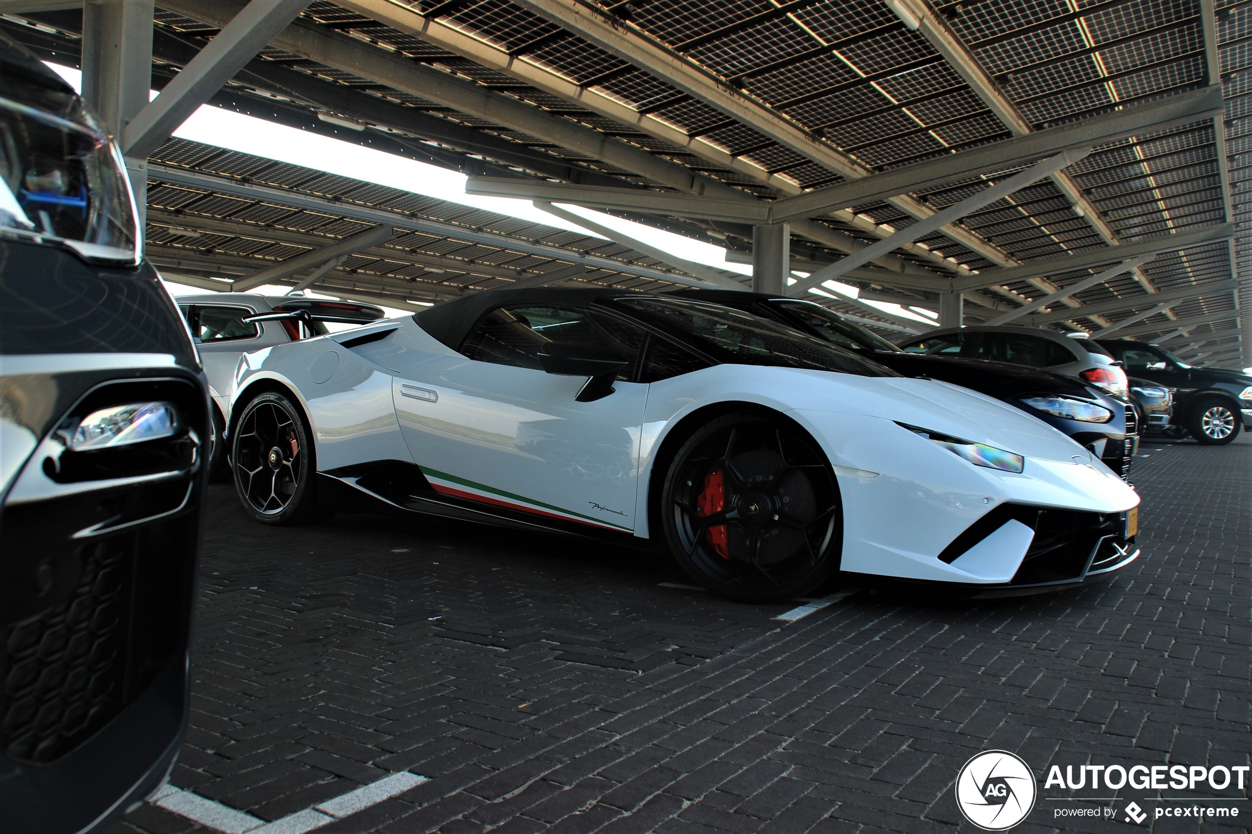 Lamborghini Huracán LP640-4 Performante Spyder