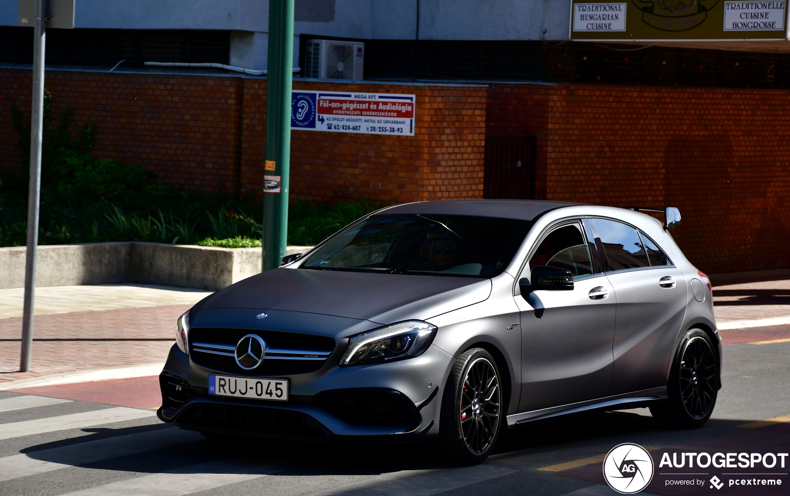 Mercedes-AMG A 45 W176 2015