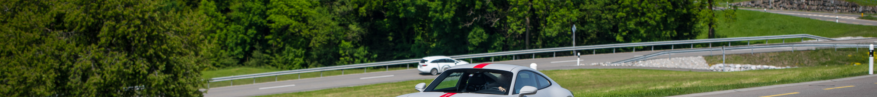 Porsche 992 GT3 Touring