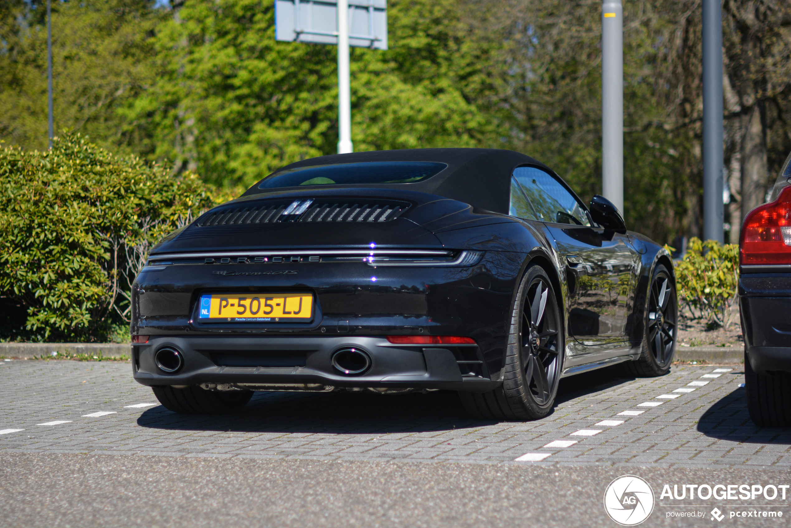 Porsche 992 Carrera 4 GTS Cabriolet