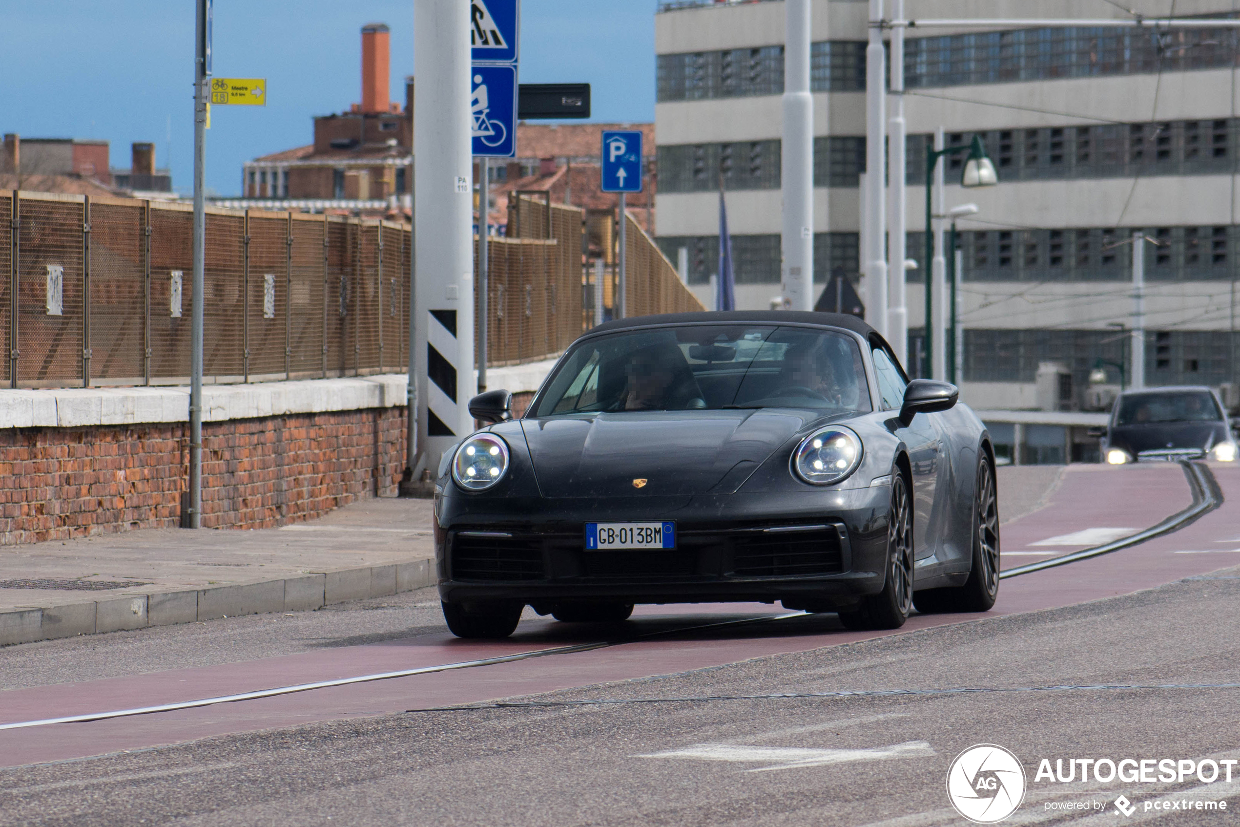 Porsche 992 Carrera 4S Cabriolet