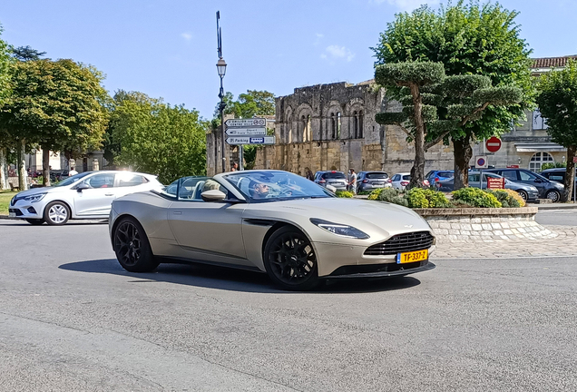 Aston Martin DB11 V8 Volante