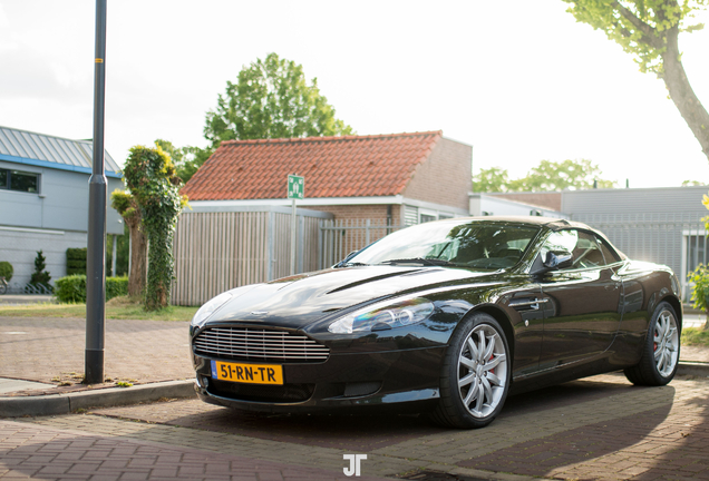 Aston Martin DB9 Volante