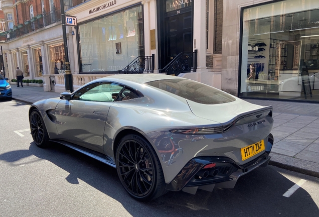 Aston Martin V8 Vantage 2018