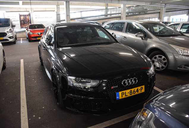 Audi RS4 Avant B8