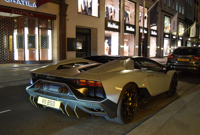 Lamborghini Aventador LP780-4 Ultimae Roadster