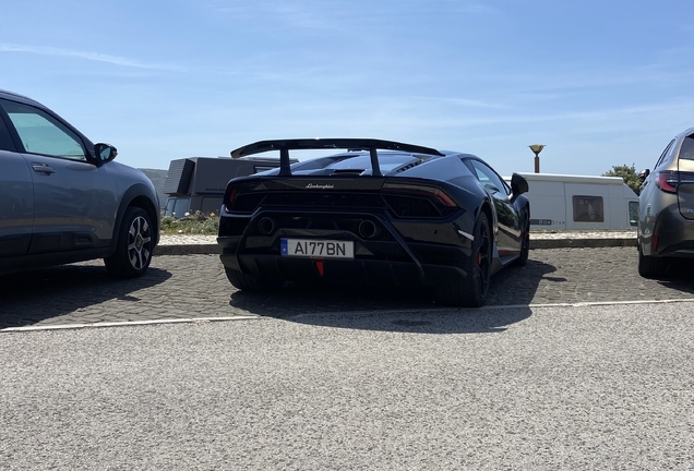 Lamborghini Huracán LP640-4 Performante