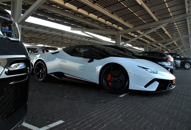 Lamborghini Huracán LP640-4 Performante Spyder