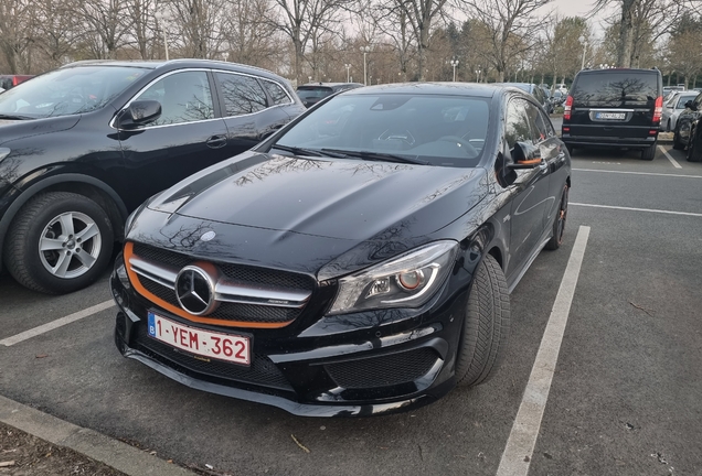 Mercedes-AMG CLA 45 Shooting Brake OrangeArt Edition