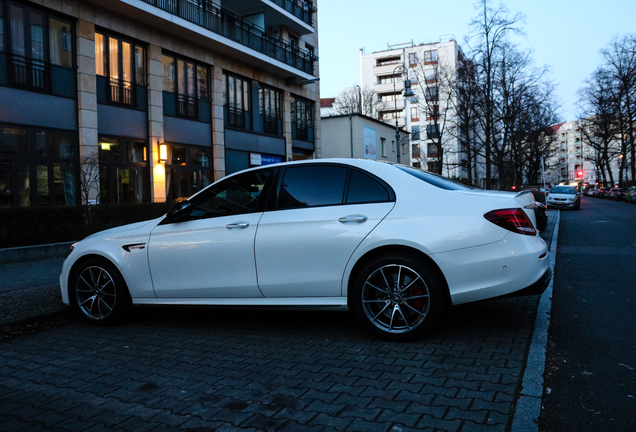 Mercedes-AMG E 63 S W213