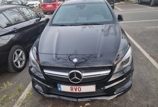 Mercedes-Benz CLA 45 AMG Shooting Brake