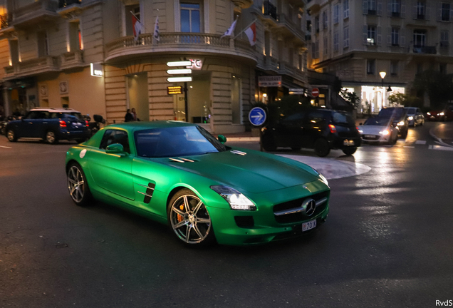 Mercedes-Benz SLS AMG