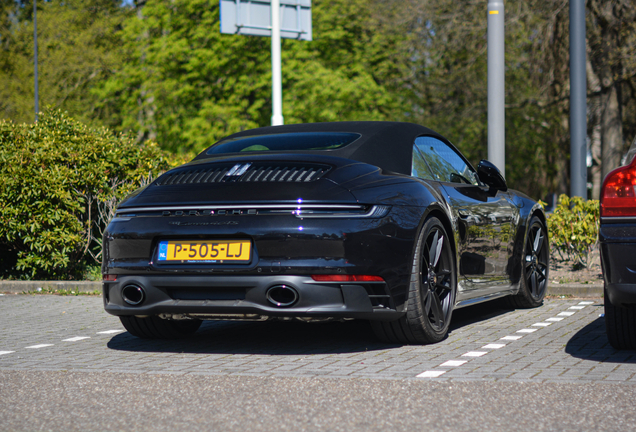 Porsche 992 Carrera 4 GTS Cabriolet