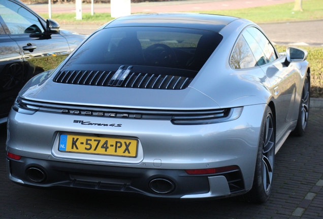 Porsche 992 Carrera 4S