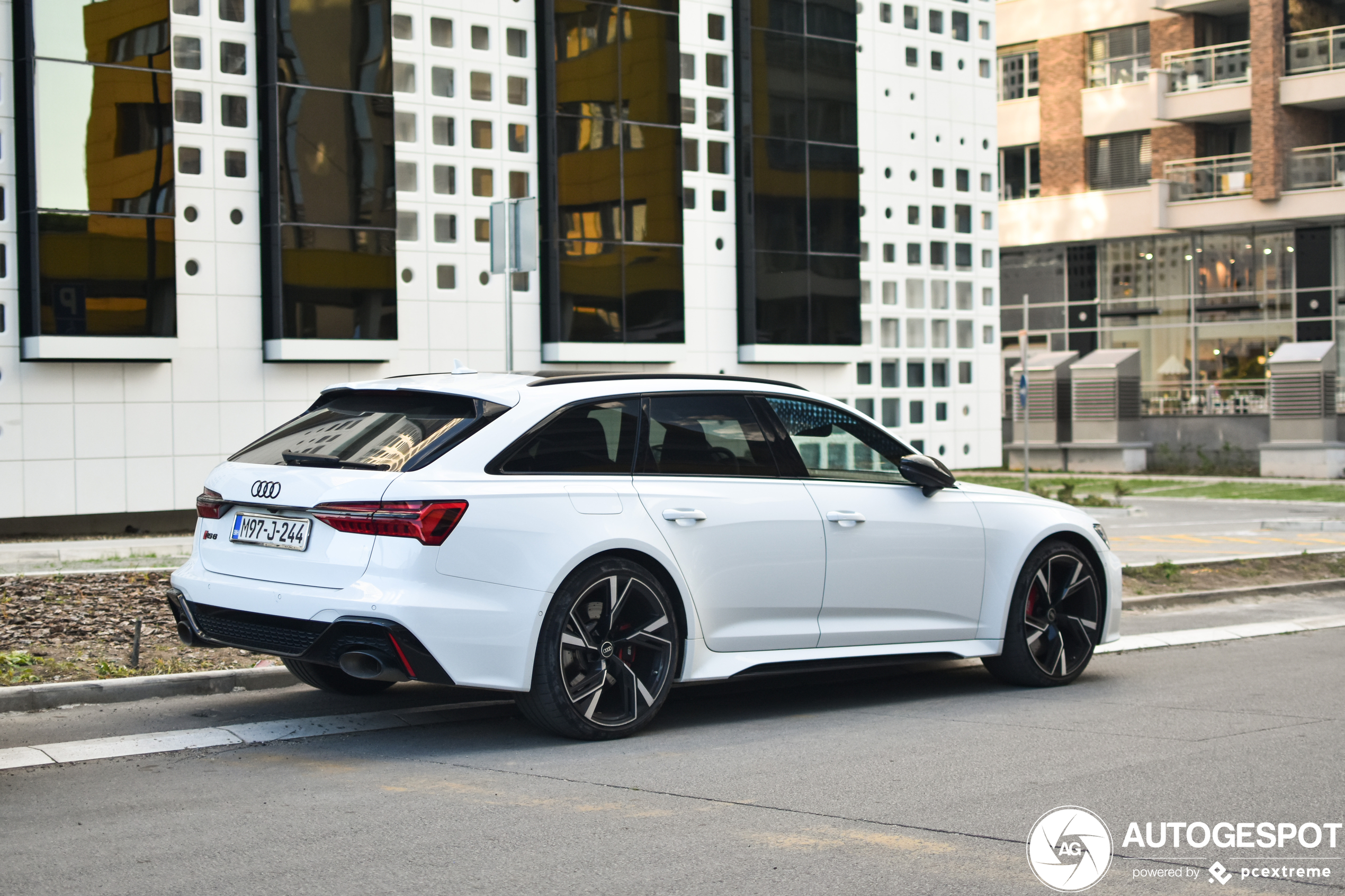 Audi RS6 Avant C8