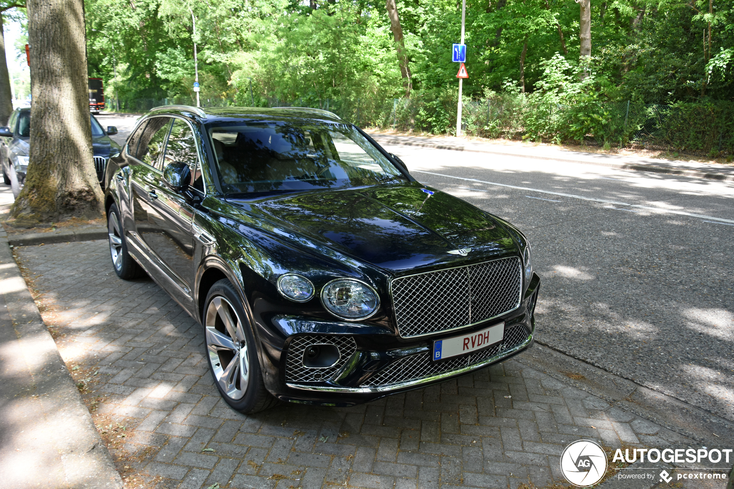 Bentley Bentayga Hybrid 2021 First Edition