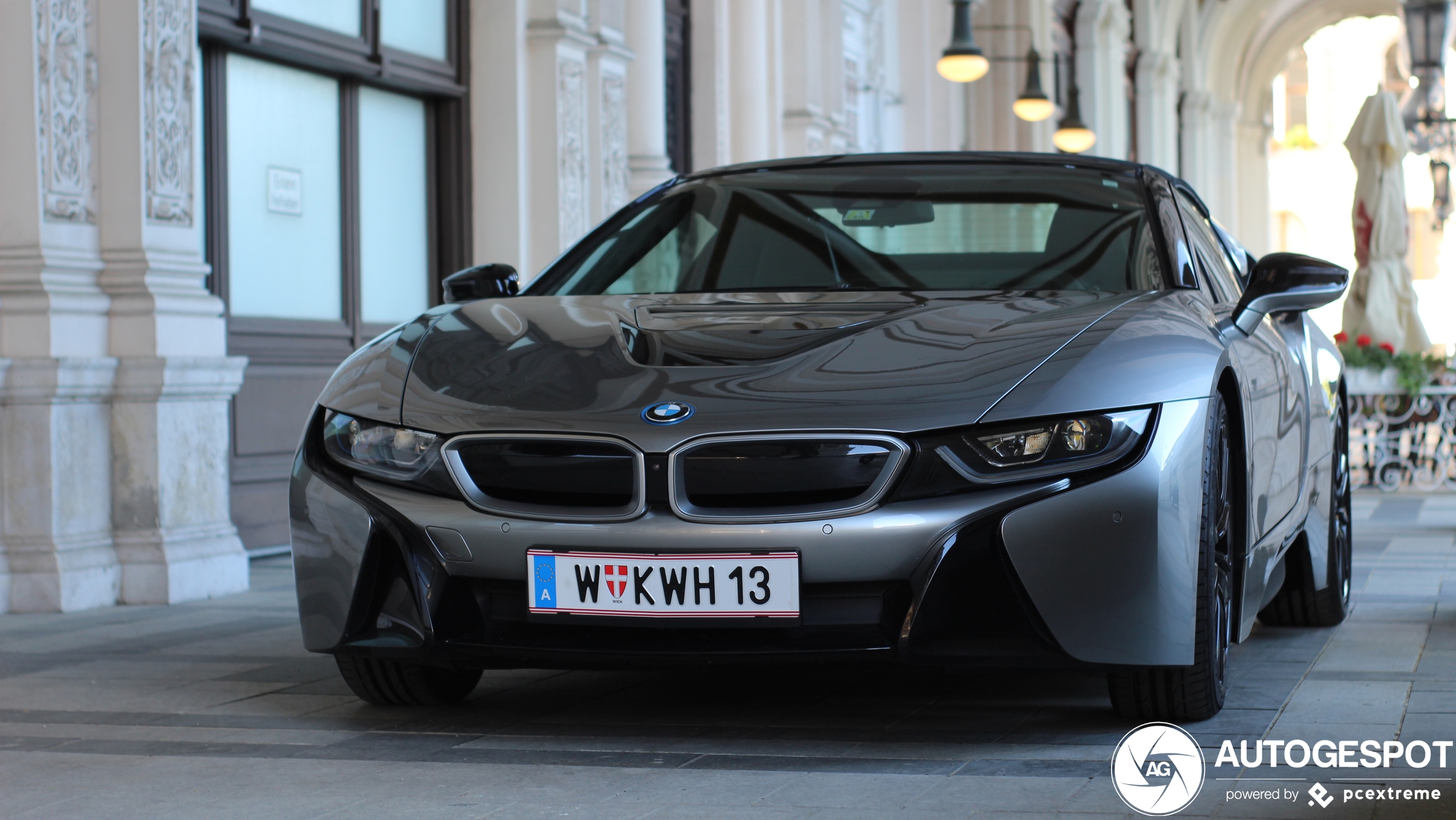 BMW i8 Roadster