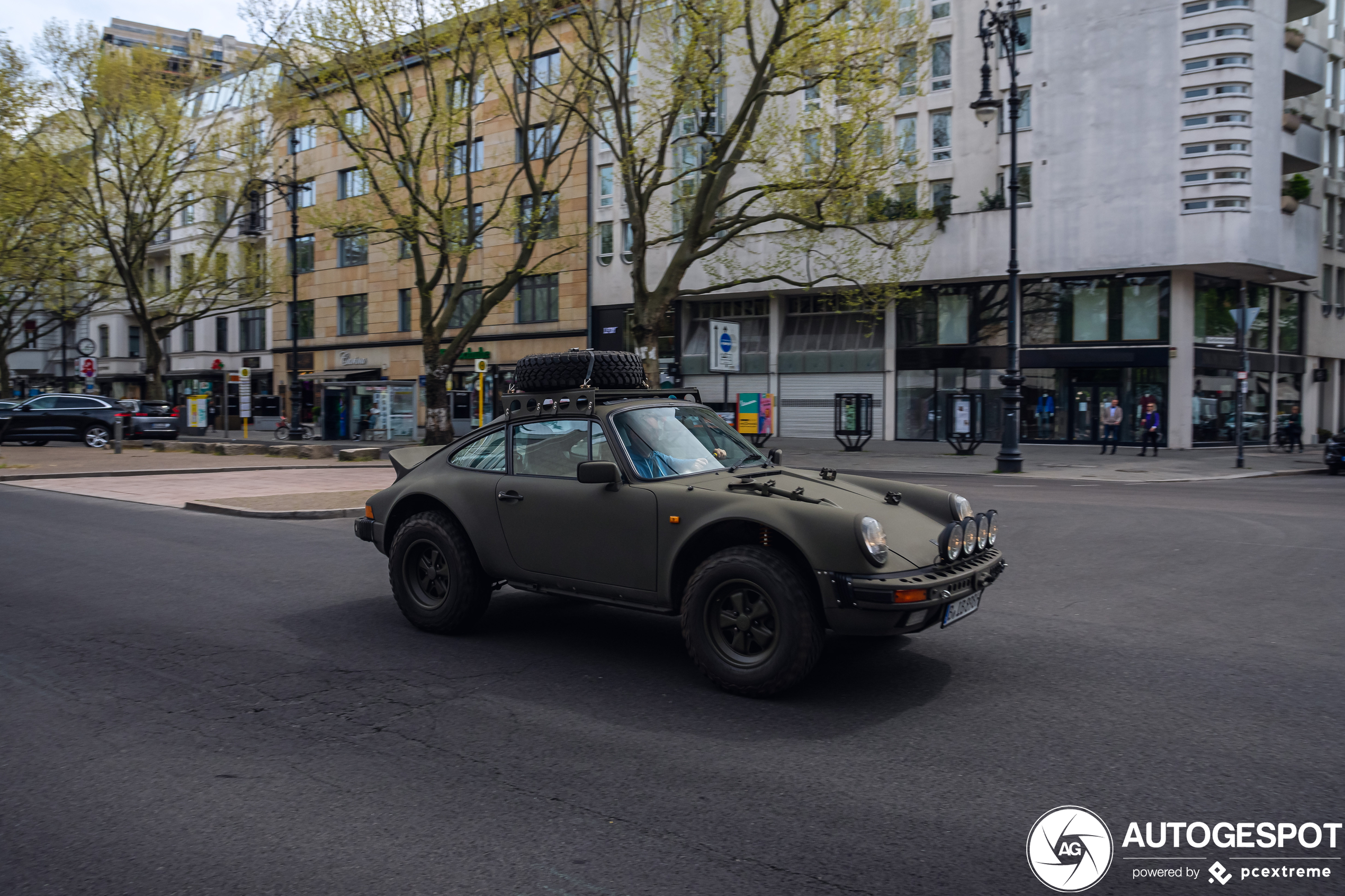 Porsche 911 Carrera RS Rally