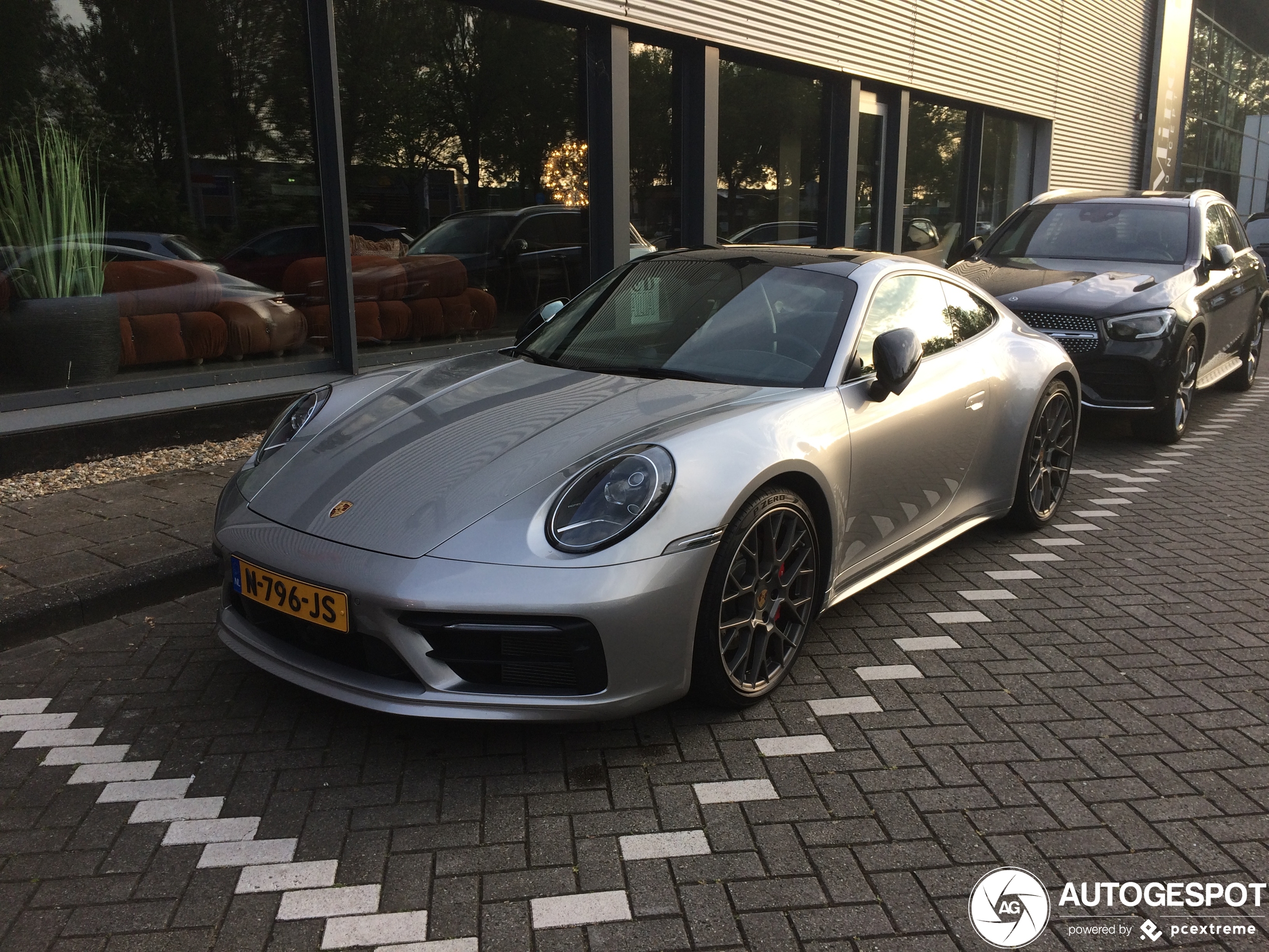 Porsche 992 Carrera 4S