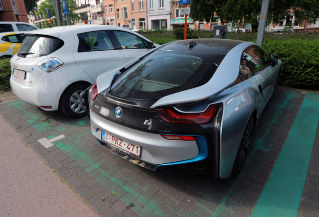 BMW i8