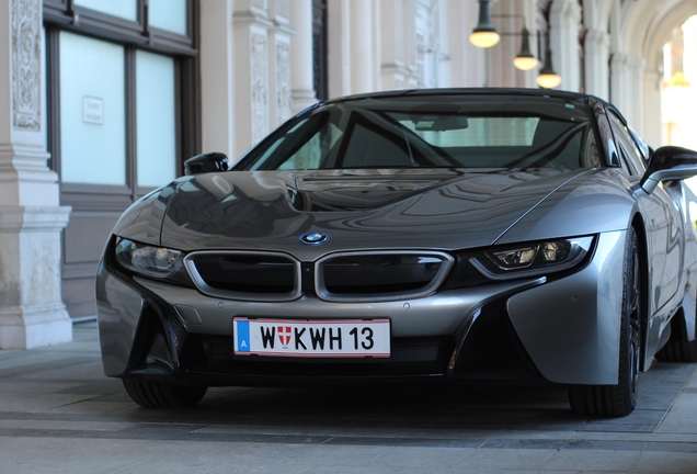 BMW i8 Roadster