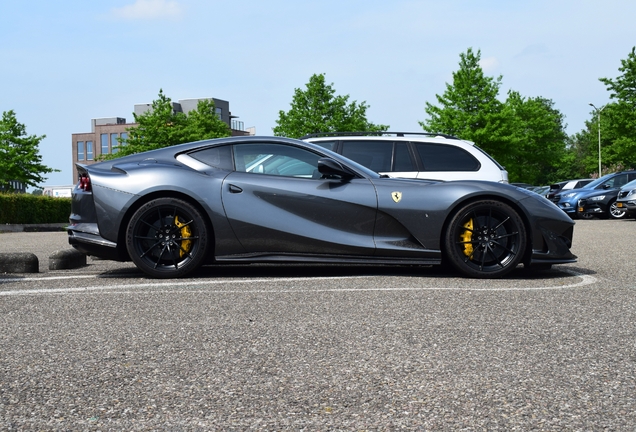 Ferrari 812 Superfast Novitec Rosso