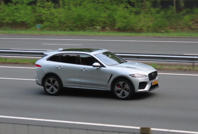 Jaguar F-PACE SVR