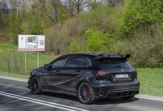 Mercedes-AMG A 45 W176 2015