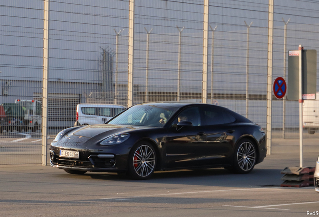 Porsche 971 Panamera Turbo