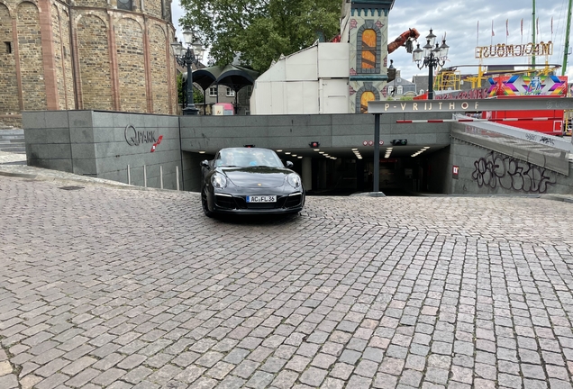 Porsche 991 Carrera 4 GTS Cabriolet MkII