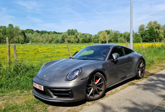 Porsche 992 Carrera 4S