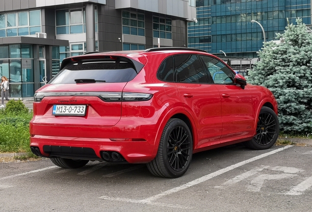 Porsche 9YA Cayenne GTS