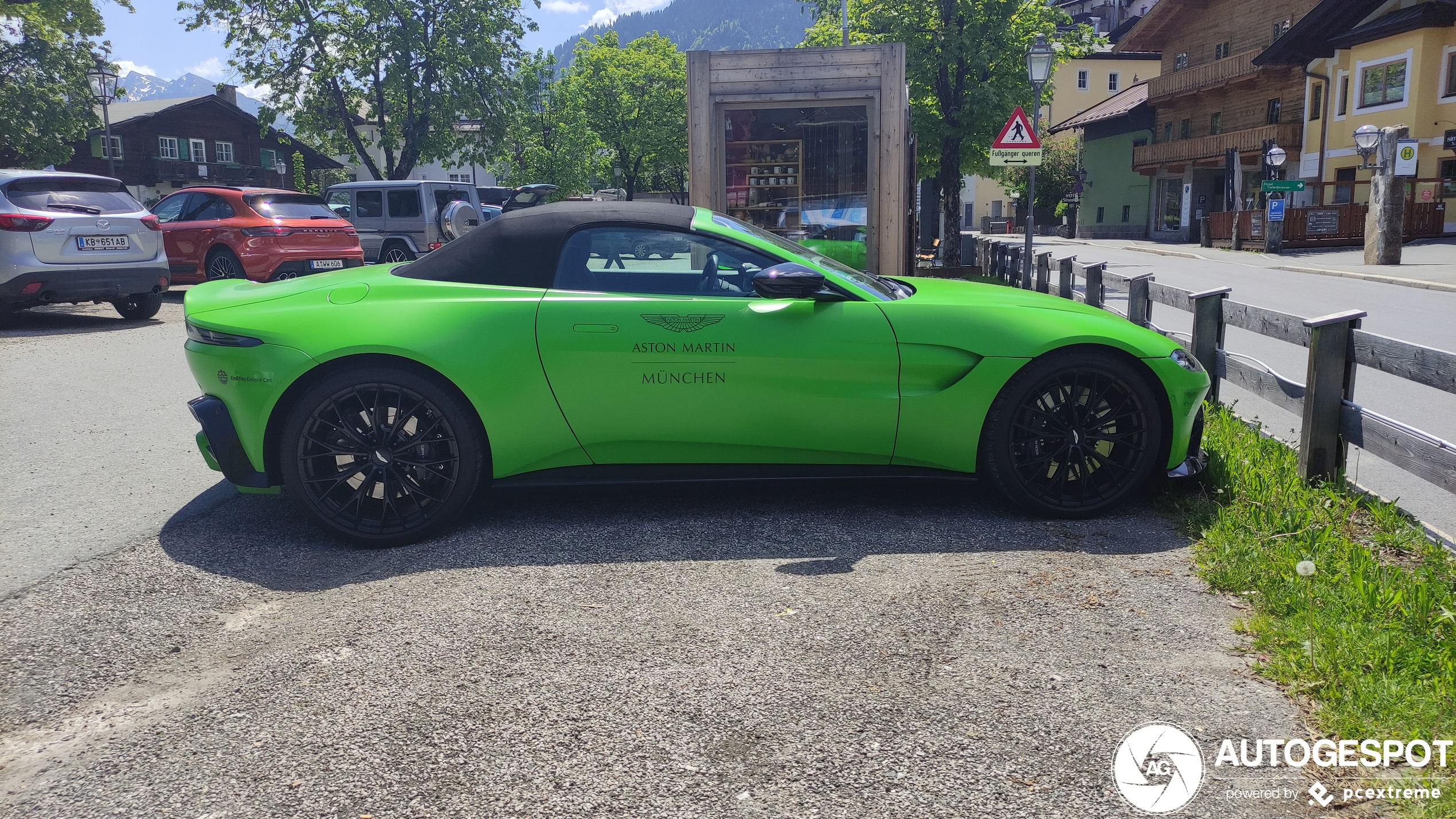 Aston Martin V8 Vantage Roadster 2020