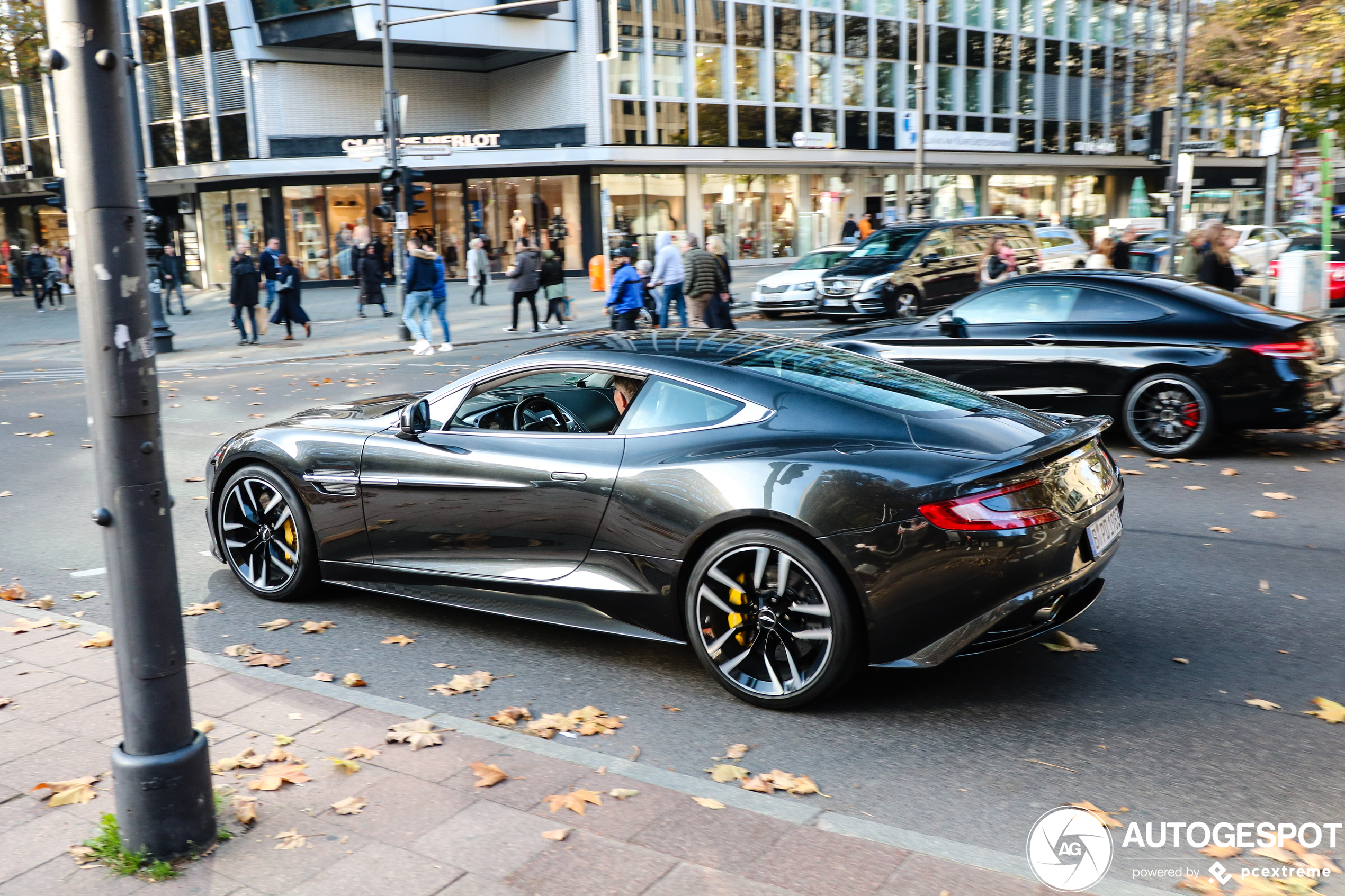 Aston Martin Vanquish 2013