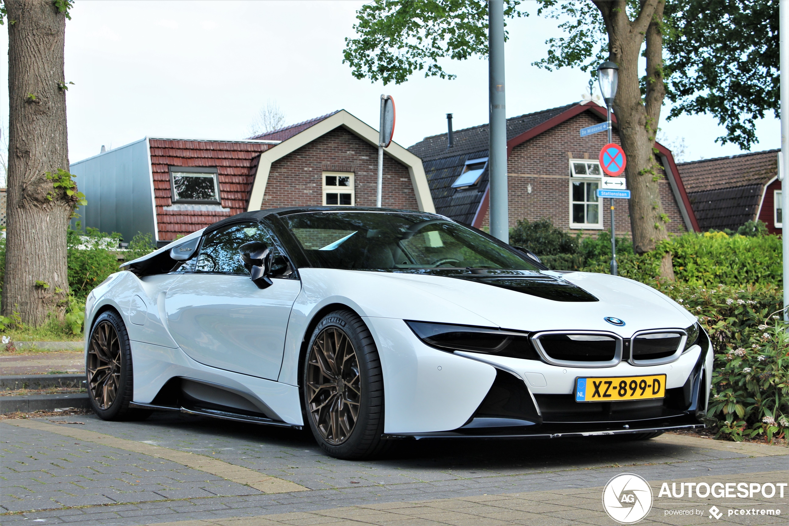 BMW i8 Roadster