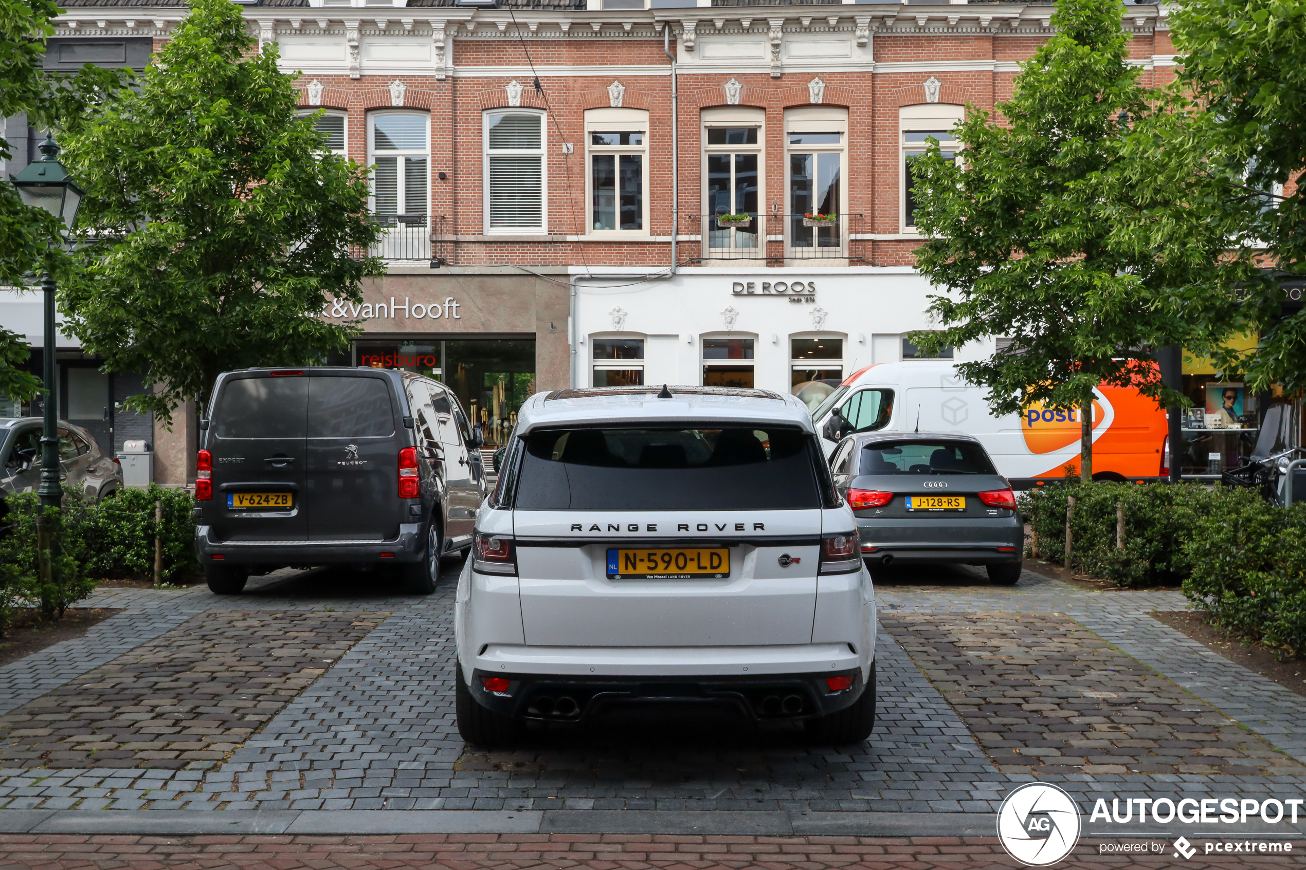 Land Rover Range Rover Sport SVR