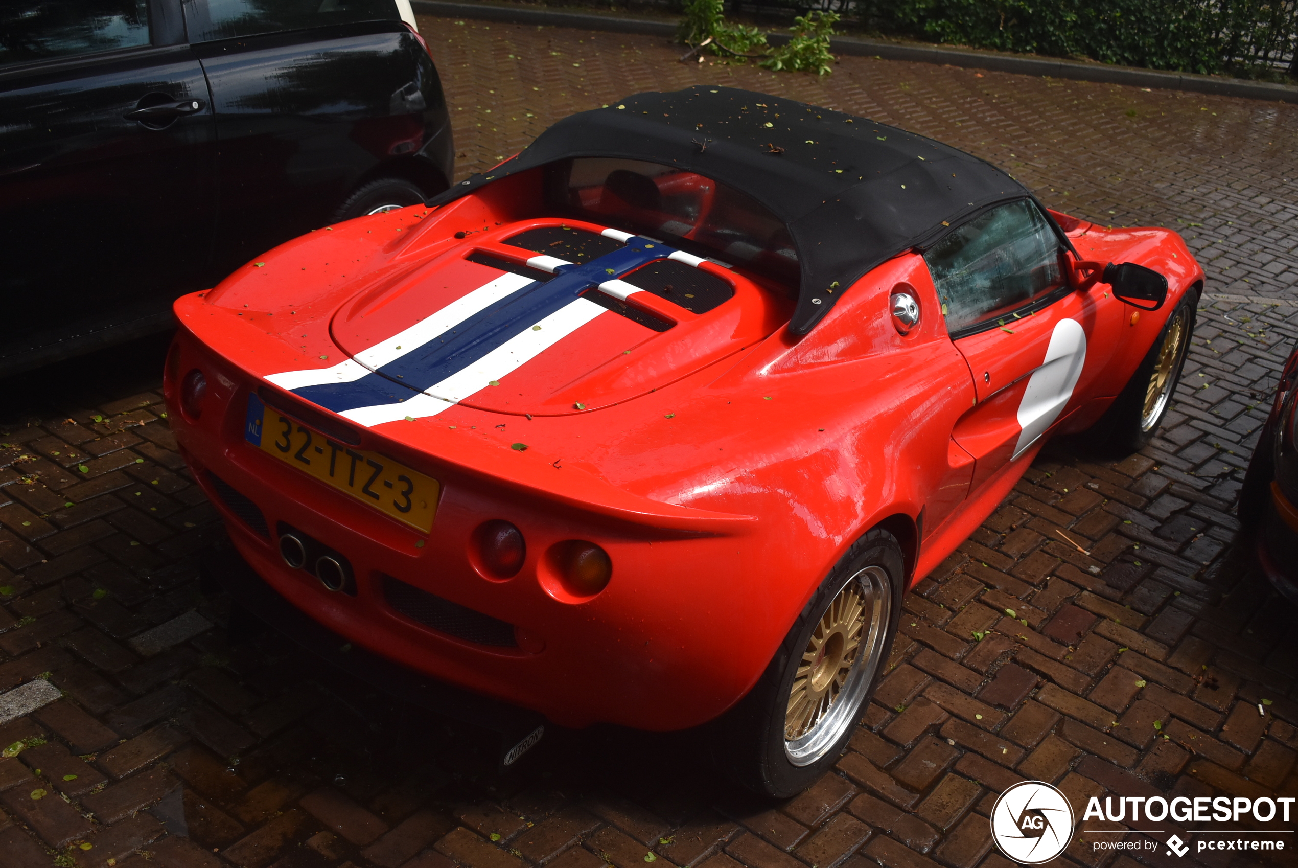 Lotus Elise met Ferrari looks?