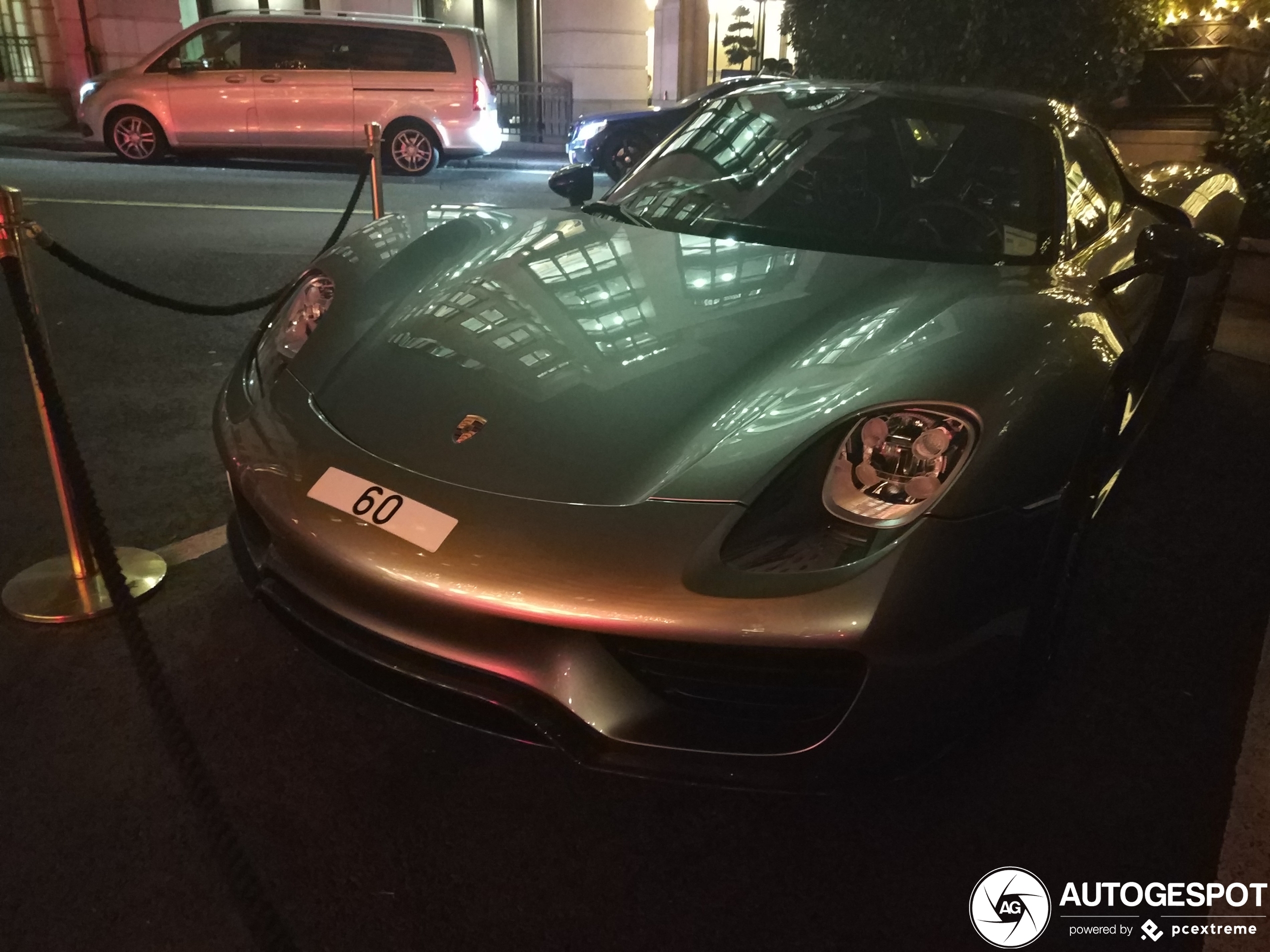 Porsche 918 Spyder Weissach Package