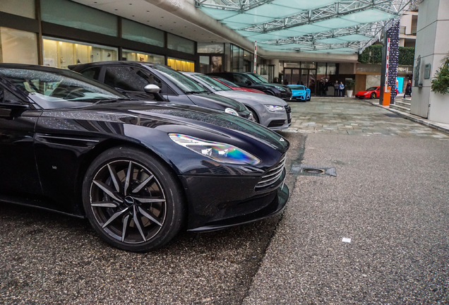 Aston Martin DB11