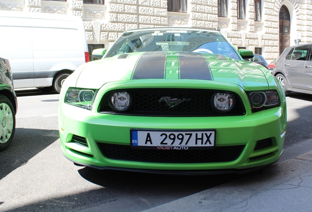 Ford Mustang GT Convertible 2013