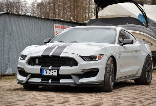 Ford Mustang Shelby GT350 2015