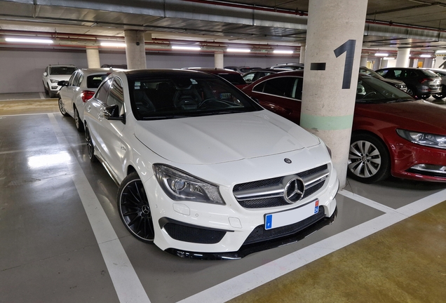 Mercedes-Benz CLA 45 AMG C117