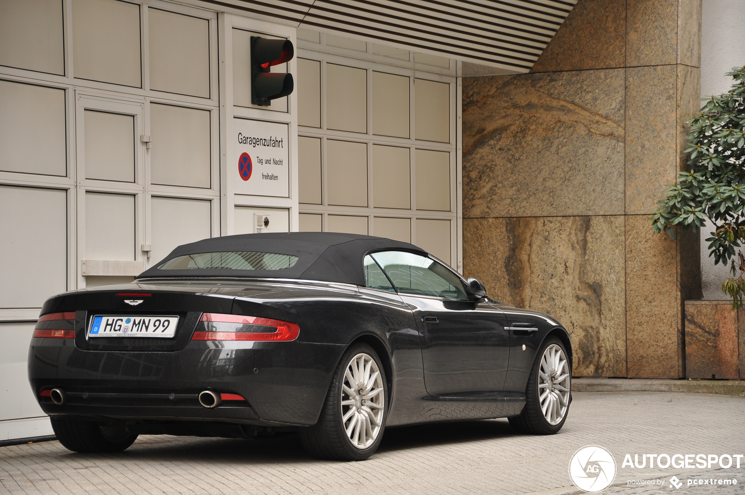 Aston Martin DB9 Volante