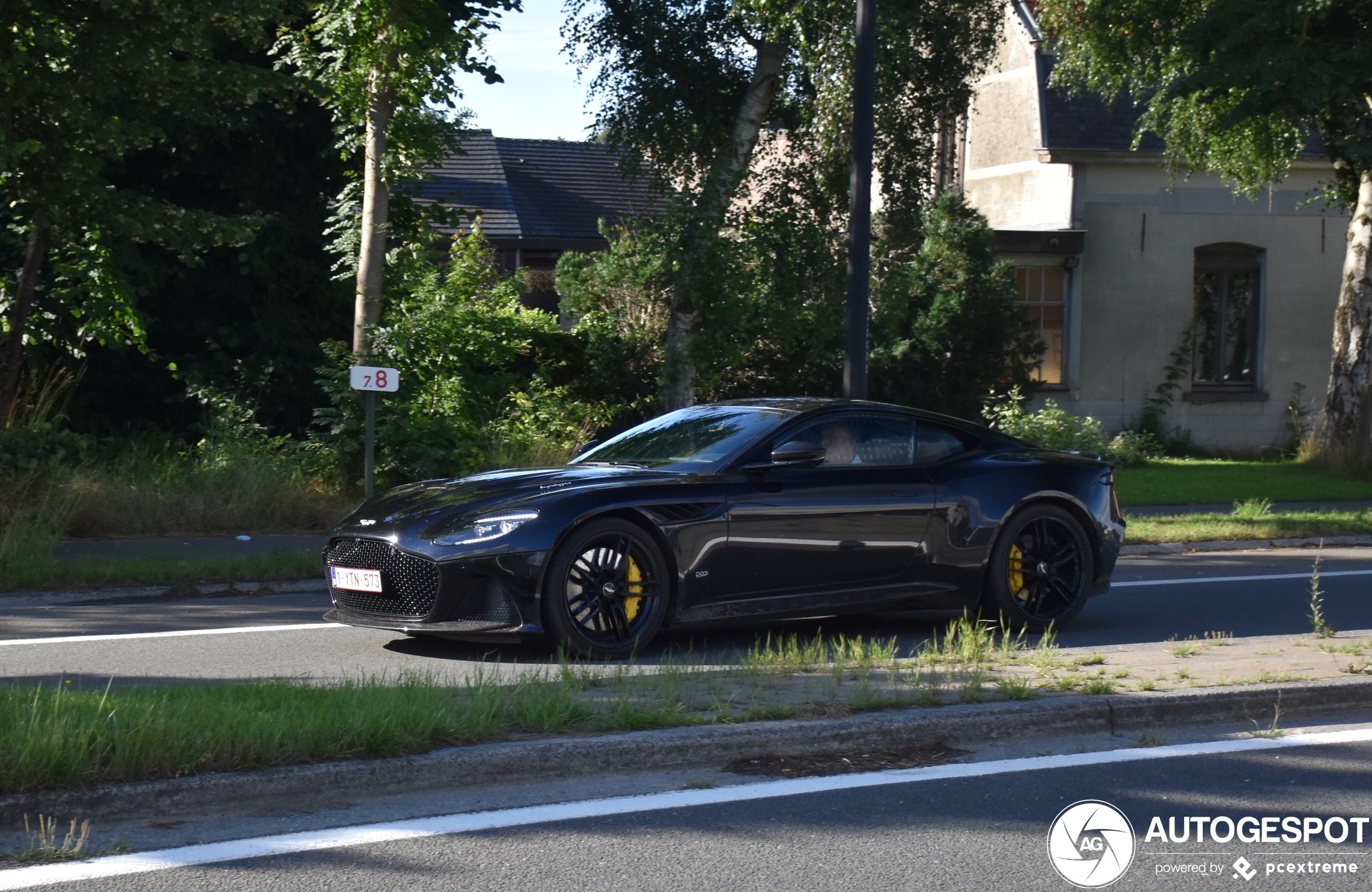 Aston Martin DBS Superleggera