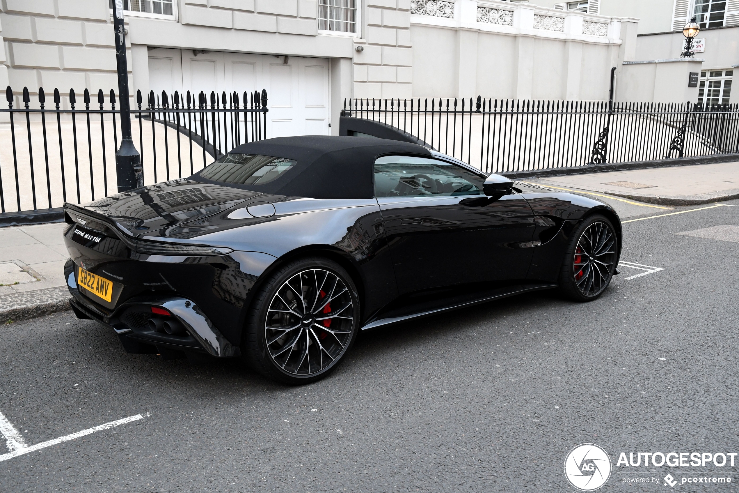 Aston Martin V8 Vantage Roadster 2020